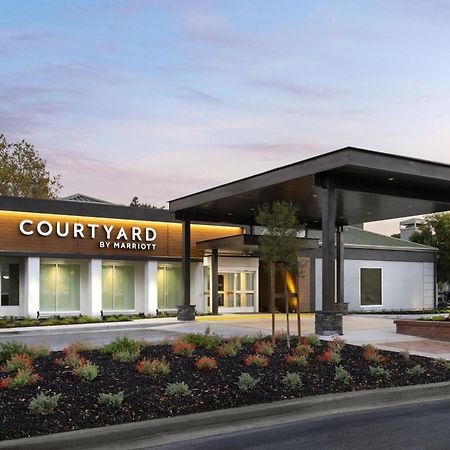 Courtyard By Marriott San Mateo Фостър Сити Екстериор снимка